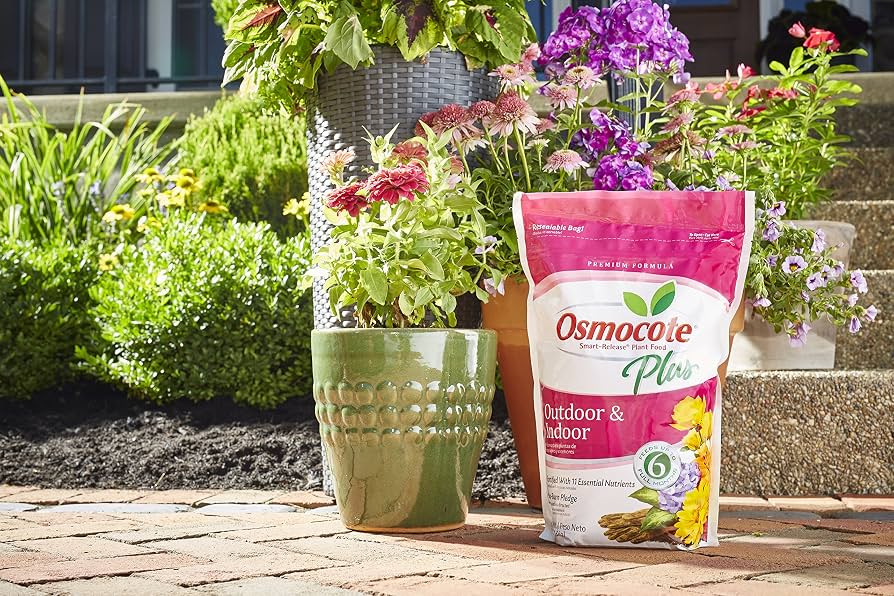 Osmocote Smart-Release Plant Food Plus Outdoor & Indoor (15-9-12)