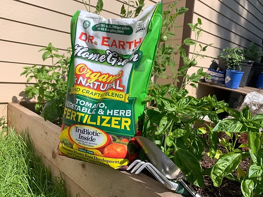 Dr. Earth Tomato & Vegetable Fertilizer Dr. Earth Tomato & Vegetable Fertilizer